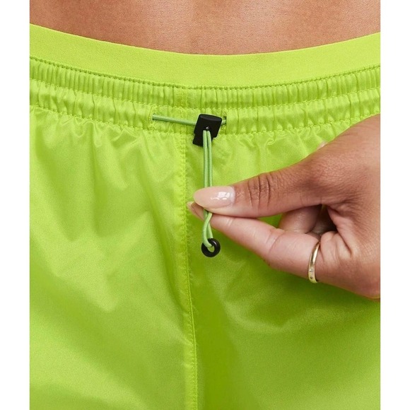 Nike Icon Clash Luxe 2 in 1 Layered Mid-Rise Running Shorts - Picture 4 of 7